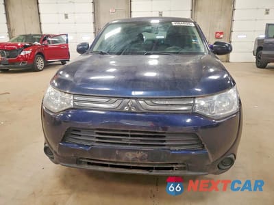 Piąte zdjęcie samochodu w środku: 2014 MITSUBISHI OUTLANDER ES VIN:JA4AD2A34EZ007804 - miniatura