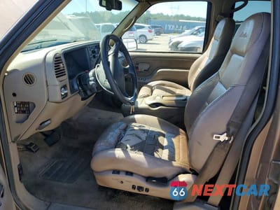 Zdjęcie 7 z 13 samochodu: 1996 GMC YUKON VIN:1GKEK13R3TJ737308 - miniatura