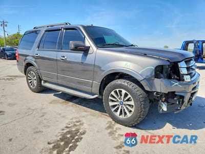 Czwarte zdjęcie samochodu z boku: 2016 FORD EXPEDITION XLT VIN:1FMJU1HT7GEF38930 - miniatura