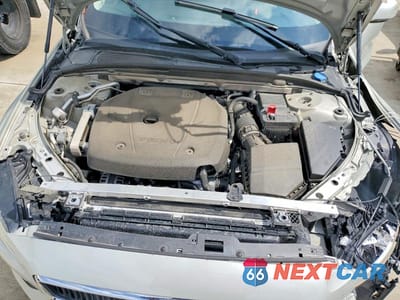 Zdjęcie 11 z 12 samochodu: 2019 VOLVO S60 T6 MOMENTUM VIN:7JRA22TK7KG003545 - miniatura