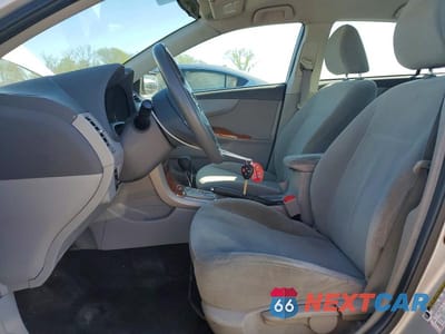 Zdjęcie 7 z 12 samochodu: 2009 TOYOTA COROLLA XLE 4D SEDAN VIN:1NXBU40E59Z002800 - miniatura