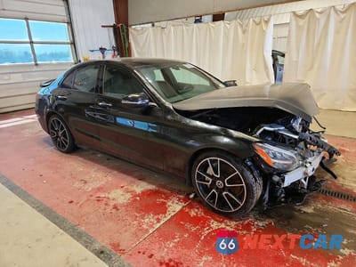 Czwarte zdjęcie samochodu z boku: 2019 MERCEDES-BENZ C 300 VIN:55SWF8DB8KU320138 - miniatura