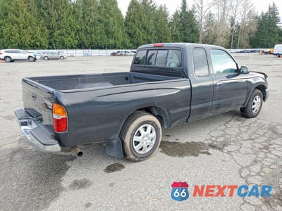 Trzecie zdjęcie samochodu z tyłu: 2000 TOYOTA TACOMA BASE VIN:5TEVL52N0YZ706397 - miniatura