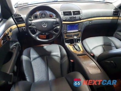 Zdjęcie 8 z 11 samochodu: 2007 MERCEDES-BENZ E 350 VIN:WDBUF56X27B121840 - miniatura