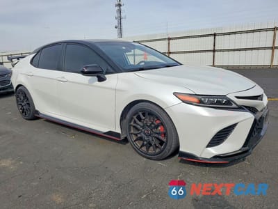 Czwarte zdjęcie samochodu z boku: 2020 TOYOTA CAMRY TRD VIN:4T1NZ1AK0LU041030 - miniatura