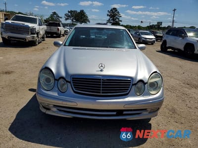 Piąte zdjęcie samochodu w środku: 2005 MERCEDES-BENZ E 320 VIN:WDBUF65J85A645290 - miniatura