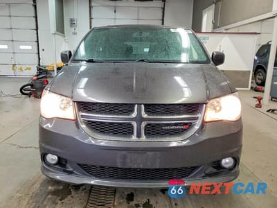 Piąte zdjęcie samochodu w środku: 2017 DODGE GRAND CARAVAN SXT VIN:2C4RDGCG2HR725887 - miniatura