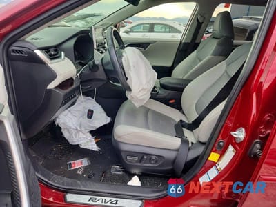Zdjęcie 7 z 12 samochodu: 2019 TOYOTA RAV4 LIMITED VIN:JTMDWRFVXKD510116 - miniatura