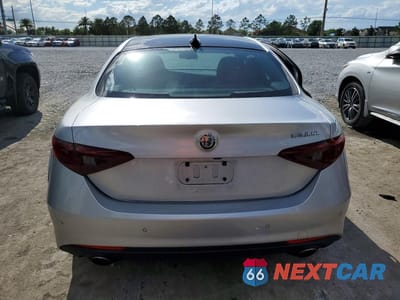 Zdjęcie 6 z 12 samochodu: 2021 ALFA ROMEO GIULIA SPORT VIN:ZARFAMAN0M7641922 - miniatura