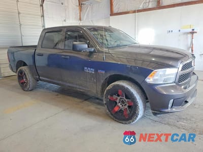 Czwarte zdjęcie samochodu z boku: 2016 RAM 1500 VIN:3C6RR7KT7GG349005 - miniatura