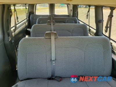 Zdjęcie 6 z 10 samochodu: 2015 CHEVROLET EXPRESS G3500 LT VIN:1GAZG1FG2F1135280 - miniatura