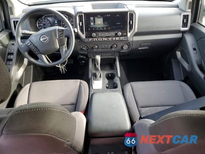 Zdjęcie 8 z 12 samochodu: 2025 NISSAN FRONTIER SV VIN:1N6ED1FK9SN631261 - miniatura