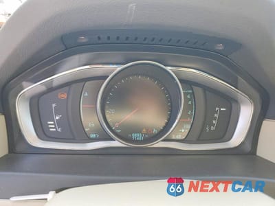 Zdjęcie 9 z 12 samochodu: 2014 VOLVO XC70 T6 VIN:YV4902BZ0E1184885 - miniatura