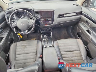 Zdjęcie 8 z 12 samochodu: 2019 MITSUBISHI OUTLANDER SE VIN:JA4AD3A32KZ043136 - miniatura