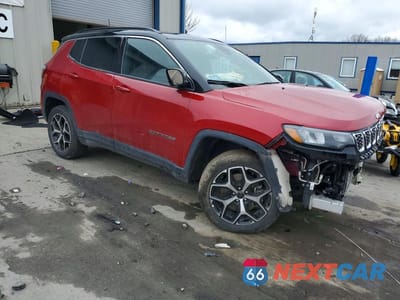 Czwarte zdjęcie samochodu z boku: 2025 JEEP COMPASS LIMITED VIN:3C4NJDCN3ST597975 - miniatura