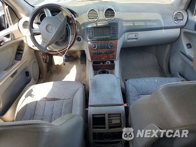 Zdjęcie 8 z 13 samochodu: 2006 MERCEDES-BENZ ML 350 VIN:4JGBB86E56A104339 - miniatura