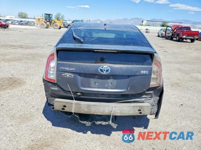 Zdjęcie 6 z 12 samochodu: 2013 TOYOTA PRIUS TWO VIN:JTDKN3DU0D5653316 - miniatura