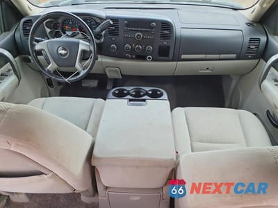 Zdjęcie 8 z 12 samochodu: 2008 CHEVROLET SILVERADO K1500 VIN:3GCEK133X8G134534 - miniatura