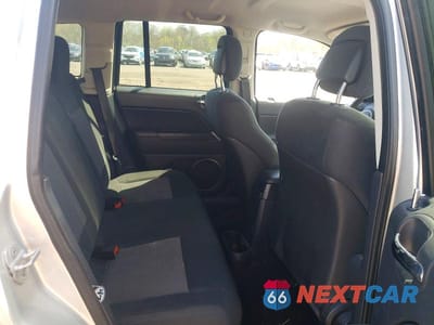 Zdjęcie 10 z 12 samochodu: 2012 JEEP COMPASS SPORT VIN:1C4NJDBB3CD539864 - miniatura