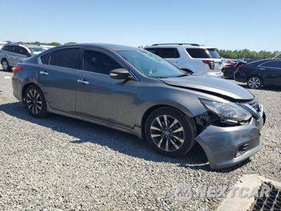 Czwarte zdjęcie samochodu z boku: 2017 NISSAN ALTIMA 2.5 SV VIN:1N4AL3AP5HC145088 - miniatura