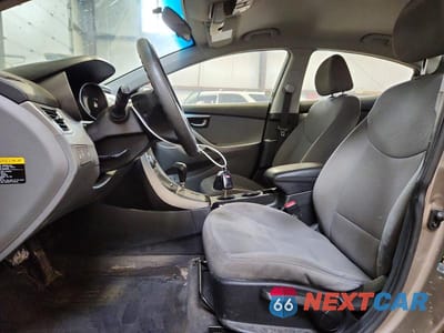 Zdjęcie 7 z 11 samochodu: 2013 HYUNDAI ELANTRA GLS VIN:5NPDH4AE6DH453835 - miniatura