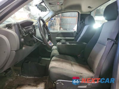 Zdjęcie 7 z 11 samochodu: 2008 GMC SIERRA K3500 VIN:1GTHK34KX8E132952 - miniatura