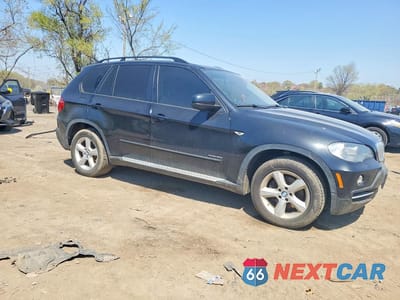 Czwarte zdjęcie samochodu z boku: 2009 BMW X5 XDRIVE30I VIN:5UXFE43559L267297 - miniatura