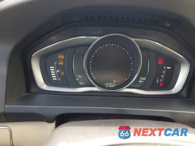 Zdjęcie 9 z 12 samochodu: 2015 VOLVO V60 PREMIER VIN:YV140MEB9F1190669 - miniatura