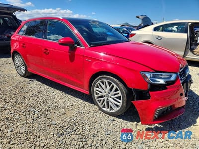 Czwarte zdjęcie samochodu z boku: 2018 AUDI A3 E-TRON PREMIUM VIN:WAUUPBFF8JA082010 - miniatura