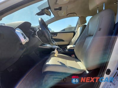 Zdjęcie 7 z 12 samochodu: 2018 HONDA CLARITY TOURING VIN:JHMZC5F35JC021406 - miniatura