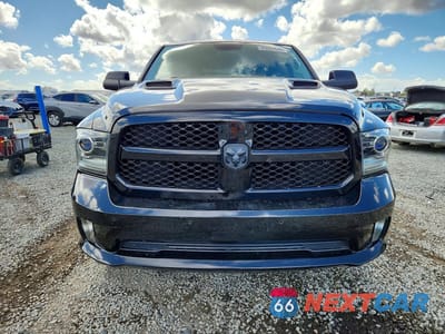 Piąte zdjęcie samochodu w środku: 2017 RAM 1500 SPORT VIN:1C6RR6MT9HS512383 - miniatura