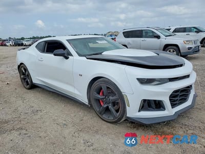 Czwarte zdjęcie samochodu z boku: 2016 CHEVROLET CAMARO SS VIN:1G1FH1R71G0130963 - miniatura