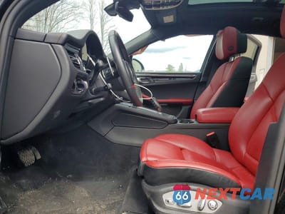 Zdjęcie 7 z 13 samochodu: 2025 PORSCHE MACAN S VIN:WP1AG2A50SLB41527 - miniatura