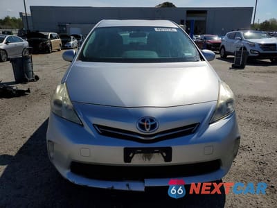 Piąte zdjęcie samochodu w środku: 2012 TOYOTA PRIUS V TWO VIN:JTDZN3EUXC3153980 - miniatura