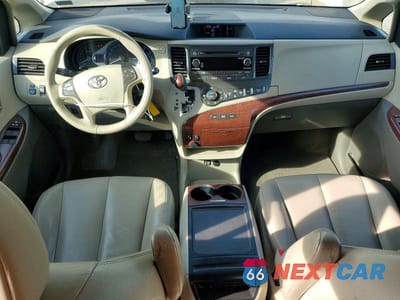 Zdjęcie 8 z 13 samochodu: 2012 TOYOTA SIENNA XLE 8-PASSENGER VIN:5TDYK3DC5CS265727 - miniatura