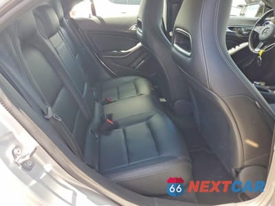 Zdjęcie 10 z 12 samochodu: 2019 MERCEDES-BENZ CLA 250 VIN:WDDSJ4EBXKN738813 - miniatura