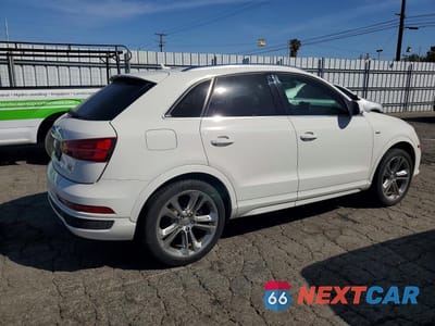 Trzecie zdjęcie samochodu z tyłu: 2016 AUDI Q3 PRESTIGE VIN:WA1GFCFS7GR021757 - miniatura
