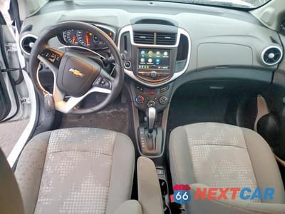 Zdjęcie 8 z 12 samochodu: 2019 CHEVROLET SONIC VIN:1G1JG6SB1K4128091 - miniatura