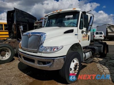 Drugie zdjęcie samochodu z przodu: 2013 INTERNATIONAL 4000 4400 - BOX TRUCK VIN:1HSMTAAN5DH328988 - miniatura