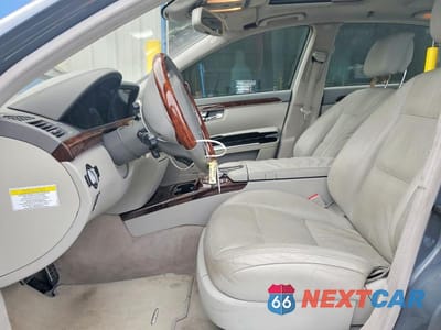 Zdjęcie 7 z 12 samochodu: 2011 MERCEDES-BENZ S 550 VIN:WDDNG7BB8BA417880 - miniatura