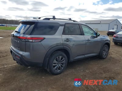 Trzecie zdjęcie samochodu z tyłu: 2024 NISSAN PATHFINDER SV VIN:5N1DR3BD9RC270280 - miniatura