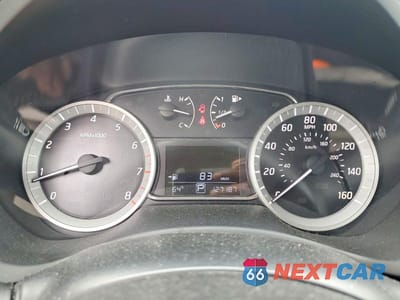 Zdjęcie 9 z 12 samochodu: 2015 NISSAN SENTRA SR VIN:3N1AB7APXFY341166 - miniatura