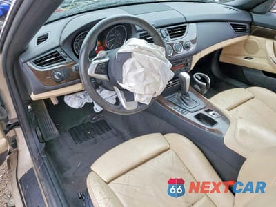 Zdjęcie 8 z 13 samochodu: 2011 BMW Z4 SDRIVE30I VIN:WBALM5C52BE377907 - miniatura