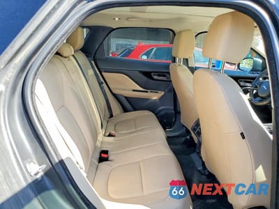 Zdjęcie 10 z 12 samochodu: 2017 JAGUAR F-PACE PREMIUM VIN:SADCJ2BN8HA892667 - miniatura