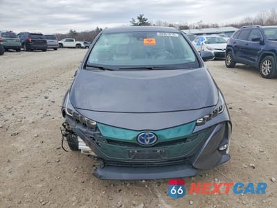 Piąte zdjęcie samochodu w środku: 2017 TOYOTA PRIUS PRIME ADVANCED VIN:JTDKARFP5H3043046 - miniatura