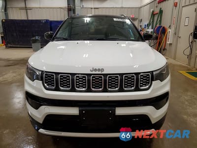 Piąte zdjęcie samochodu w środku: 2025 JEEP COMPASS LIMITED VIN:3C4NJDCN4ST593868 - miniatura