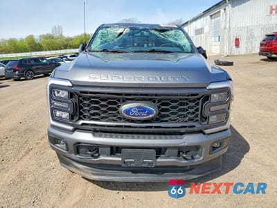 Piąte zdjęcie samochodu w środku: 2024 FORD F250 CREW VIN:1FT8W2BT3REE68941 - miniatura