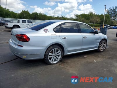 Trzecie zdjęcie samochodu z tyłu: 2018 VOLKSWAGEN PASSAT S VIN:1VWAA7A32JC023716 - miniatura