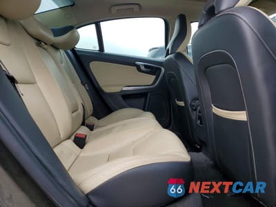 Zdjęcie 10 z 12 samochodu: 2013 VOLVO S60 T5 VIN:YV1612FS7D2172798 - miniatura