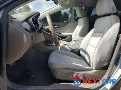 Zdjęcie 7 z 12 samochodu: 2020 CHEVROLET MALIBU LT VIN:1G1ZD5ST3LF037716 - miniatura